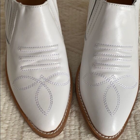 N.Y.L.A. Premium Santa Ana Slip-On Bootie - Picture 10 of 12